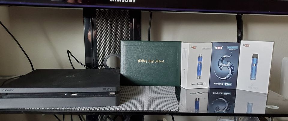 Yocan Evolve Plus - XL and X pod system - ‎Jose Martinez‎.jpg