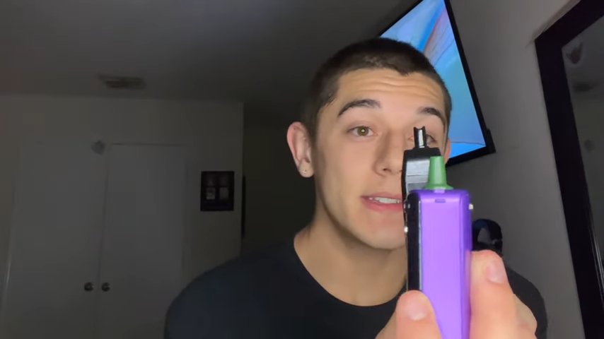 yocan-uni-3-0-vs-vane-2-big-magnetic-cart-chamber-02.jpg